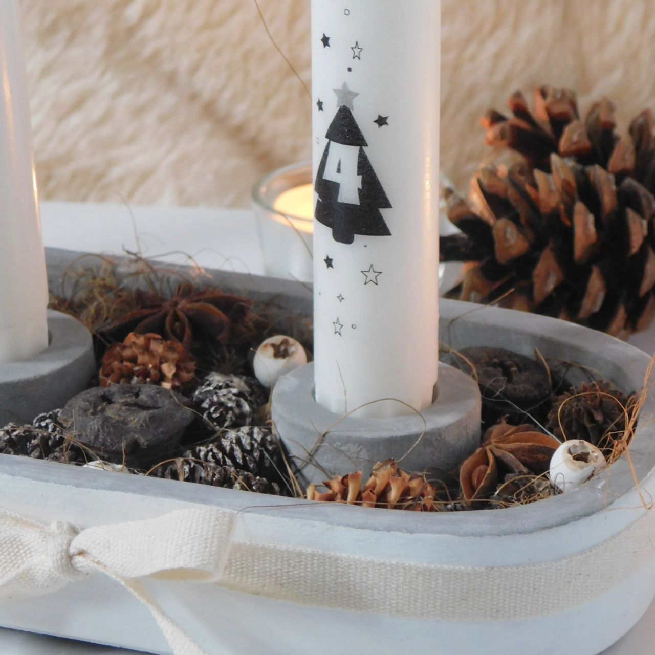 Adventi gyertyatartó termésekkel Adventi gyertyatartó termésekkel