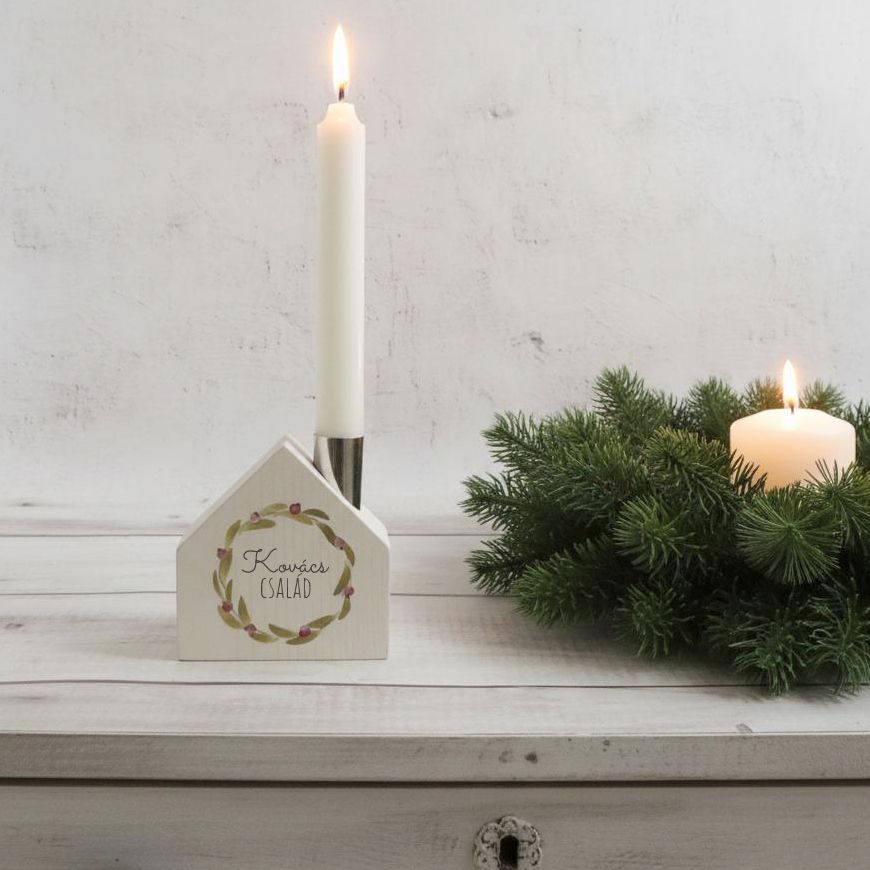 Karácsonyi KisHáz - házikó kézzel festett koszorúval